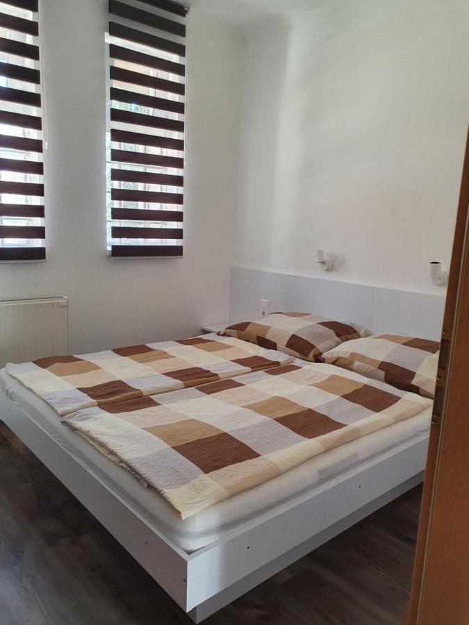 Maja Apartmanhaz Balatonlelle Exterior photo